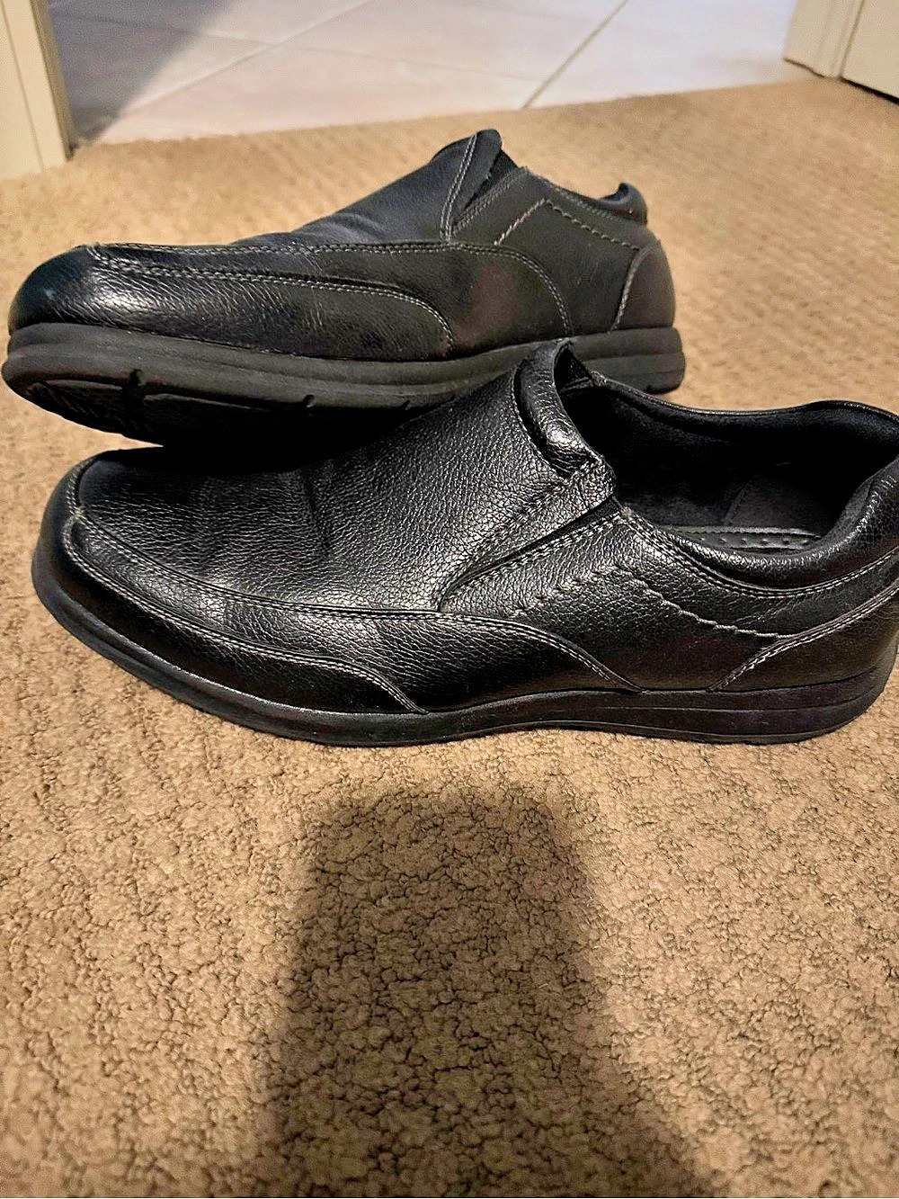 Croft and Barrow Black Leather Slip-On Shoes US 9.5